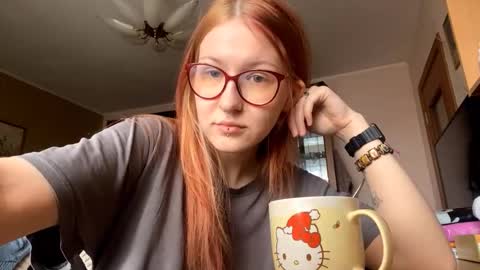 Snapshot of karinamuccia chatting on 02-10-26, 07:12 Karina online show from 02-10-26, 07:12