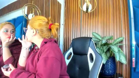 karinasanchezz online show from 10-24-25, 12:12