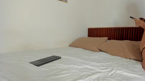 Karla  Mau online show from 05-19-26, 04:02