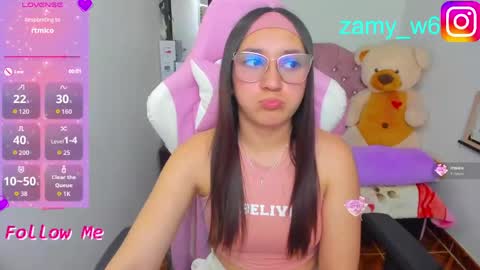 Snapshot of karla_cutee1 chatting on 05-12-26, 05:15 karla online show from 05-12-26, 05:15