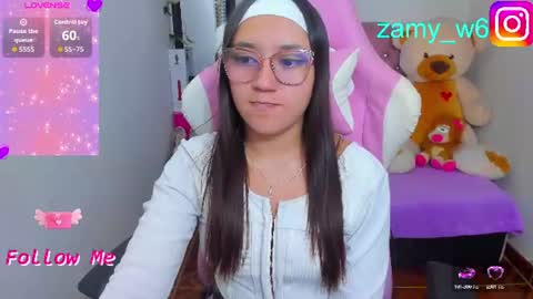 Snapshot of karla_cutee1 chatting on 06-12-26, 05:17 karla online show from 06-12-26, 05:17