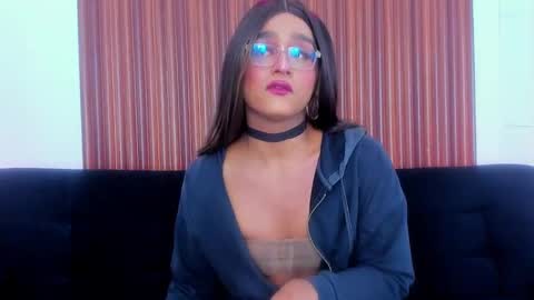 Snapshot of karla_dior chatting on 02-18-25, 10:27 DIOR online show from 02-18-25, 10:27