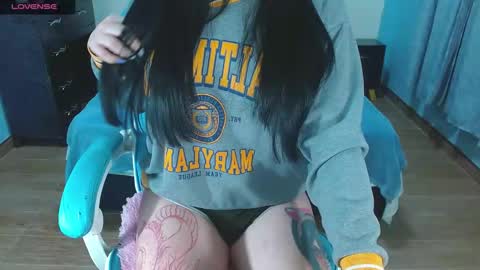 Snapshot of karla_zambrano chatting on 11-26-25, 08:54 karla online show from 11-26-25, 08:54