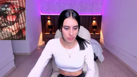 Karlaa  online show from 11-18-25, 11:03