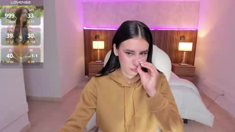 Karlaa  online show from 04-25-26, 11:02