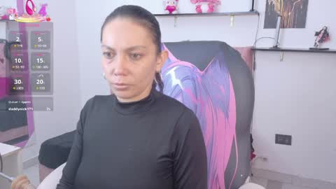 Snapshot of karlaahot1 chatting on 06-08-26, 07:36 karlaahot1 online show from 06-08-26, 07:36