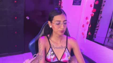 karlaslutskinny__ online show from 04-23-26, 09:39