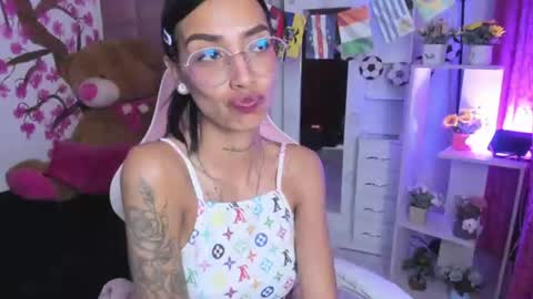 karlaslutskinny__ online show from 06-18-26, 09:19