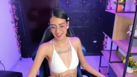 karlaslutskinny__ online show from 07-19-26, 06:00