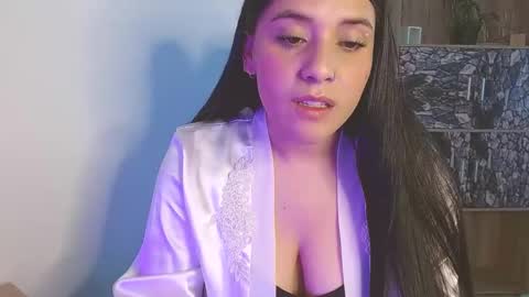 Snapshot of karlie_kloy chatting on 02-17-25, 01:10 kloy online show from 02-17-25, 01:10