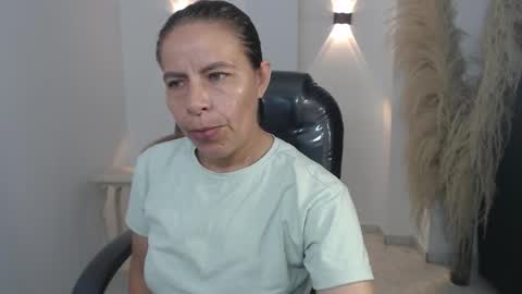 KARLYE online show from 12-20-25, 01:45