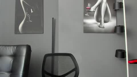   online show from 05-28-26, 04:48