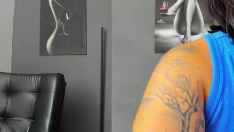   online show from 06-01-26, 03:47