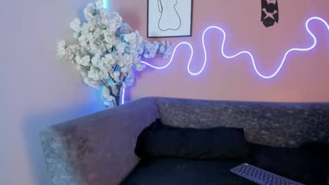 karo_linee online show from 07-25-26, 12:36
