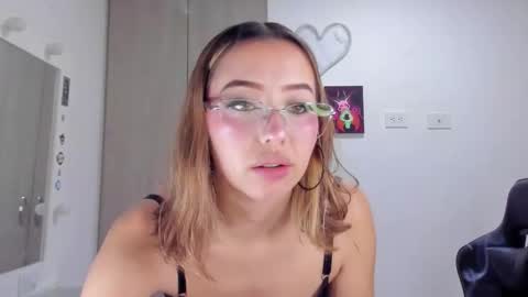 Snapshot of karodu chatting on 12-18-25, 07:03 Karo online show from 12-18-25, 07:03