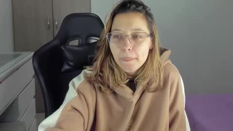 Snapshot of karodu chatting on 12-22-25, 07:05 Karo online show from 12-22-25, 07:05