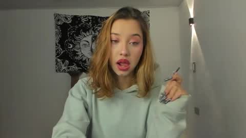 Snapshot of karodu chatting on 01-05-26, 10:02 Karo online show from 01-05-26, 10:02