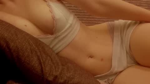 Snapshot of karoian chatting on 01-14-26, 12:44 karoian online show from 01-14-26, 12:44