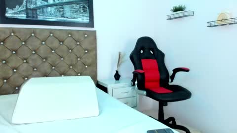 Snapshot of karol_deny chatting on 06-04-26, 07:20 Karol D online show from 06-04-26, 07:20