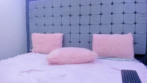 Snapshot of karol_messy chatting on 05-05-26, 02:03 Karol online show from 05-05-26, 02:03