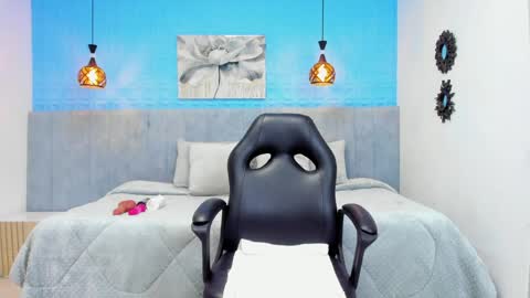 katalina online show from 04-09-26, 10:20