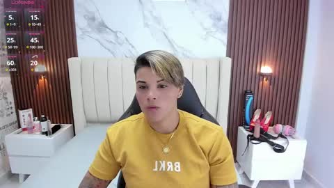 Karol and Luna online show from 02-19-25, 02:44