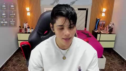 Karol and Luna online show from 09-24-25, 02:37