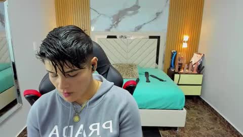 Karol and Luna online show from 10-14-25, 02:34