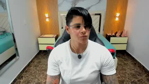 Karol and Luna online show from 04-22-26, 07:04