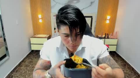 Karol and Luna online show from 04-24-26, 07:16