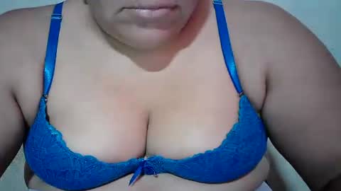 karolbb online show from 12-21-24, 01:10