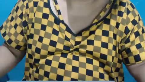 karolbb online show from 01-02-25, 02:33