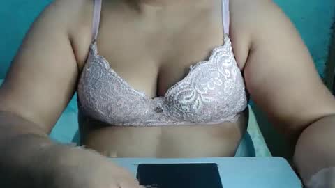 karolbb online show from 10-19-25, 10:43