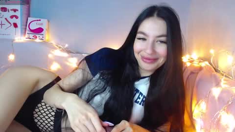 Snapshot of karolina_hottie_ chatting on 01-20-25, 03:26 Kira online show from 01-20-25, 03:26