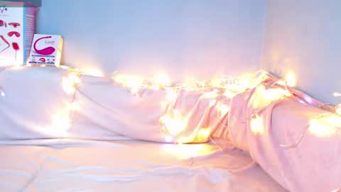 Snapshot of karolina_hottie_ chatting on 02-22-25, 03:12 Kira online show from 02-22-25, 03:12