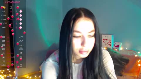 Snapshot of karolina_hottie_ chatting on 09-16-25, 02:23 Kira online show from 09-16-25, 02:23