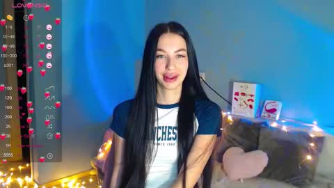 Snapshot of karolina_hottie_ chatting on 09-18-25, 02:02 Kira online show from 09-18-25, 02:02