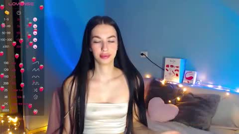 Snapshot of karolina_hottie_ chatting on 09-27-25, 02:38 Kira online show from 09-27-25, 02:38
