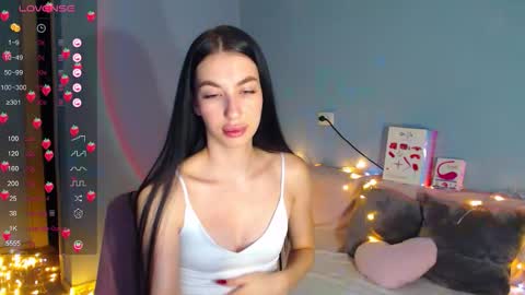 Snapshot of karolina_hottie_ chatting on 10-06-25, 02:09 Kira online show from 10-06-25, 02:09