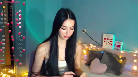 Snapshot of karolina_hottie_ chatting on 10-16-25, 01:50 Kira online show from 10-16-25, 01:50