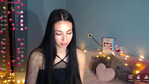 Snapshot of karolina_hottie_ chatting on 11-17-25, 02:06 Kira online show from 11-17-25, 02:06