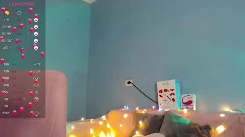 Snapshot of karolina_hottie_ chatting on 11-27-25, 02:24 Kira online show from 11-27-25, 02:24