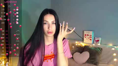 Snapshot of karolina_hottie_ chatting on 12-02-25, 01:55 Kira online show from 12-02-25, 01:55