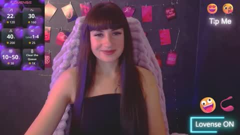 Caroline online show from 10-26-25, 06:41