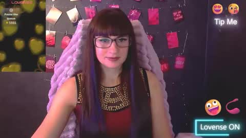 Caroline online show from 10-27-25, 06:39