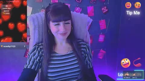 Caroline online show from 01-09-26, 12:52