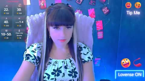 Caroline online show from 07-21-26, 05:43