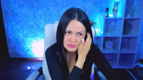 Karolina online show from 04-20-26, 11:57