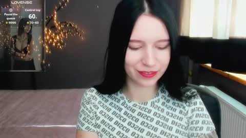 Karolina online show from 04-25-26, 05:21