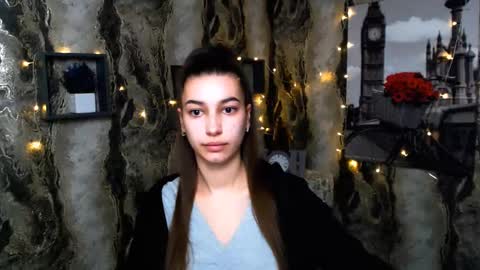 Karolina online show from 02-18-25, 07:32